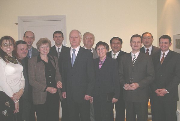 Посольство Швеции фото на память с членами Дипломатического клуба