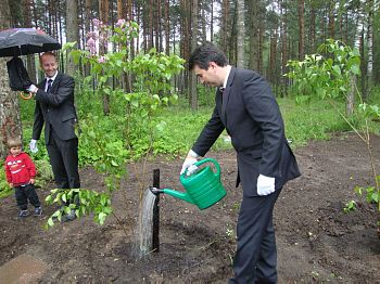  Friendship Avenue in Kolotilovka 