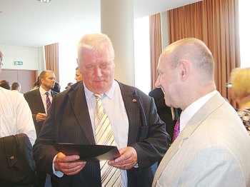  Baltkrievijas vēstniecības Latvijā pieņemšana2011.gada 1.jūlijā Rīgā, Viesturs Tīle un Igors Nazaruks