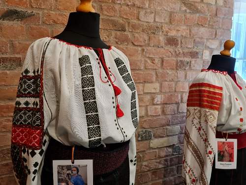 Традиционная молдавская блуза. Выставка в Риге