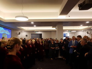  Krievijas vēstniecības Latvijā pieņemšana. Koris „Blagosvest“ izpilda Latvijas un Krievijas himnas