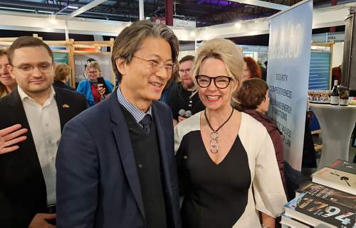 School 2023. Ambassador of Korea Lee Tong-Q and Ambassador of Sweden Karin Höglund