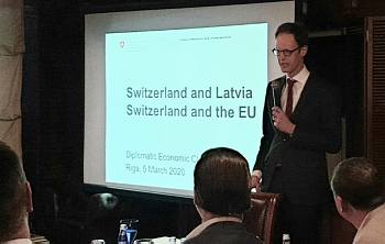 Swiss Ambassador K. Oblensky at the Diplomatic Economic Club on March 5, 2020