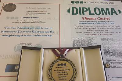 Tomasa Kastela goda medaļa un diploms