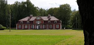 Picturesque places in Latvia. Ungurmuiza Manor